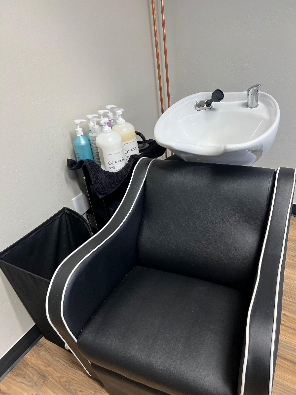 MHB-Chair